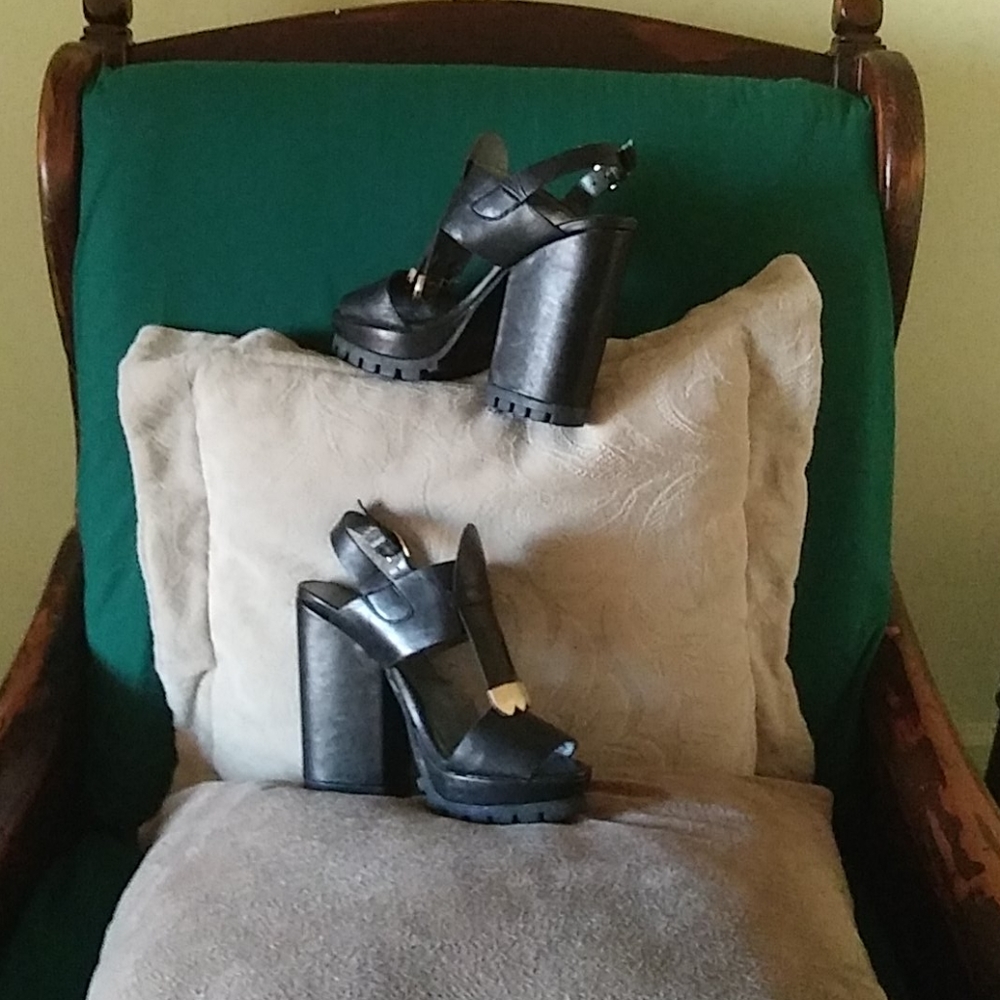 Platform heels - Picture 3 of 8